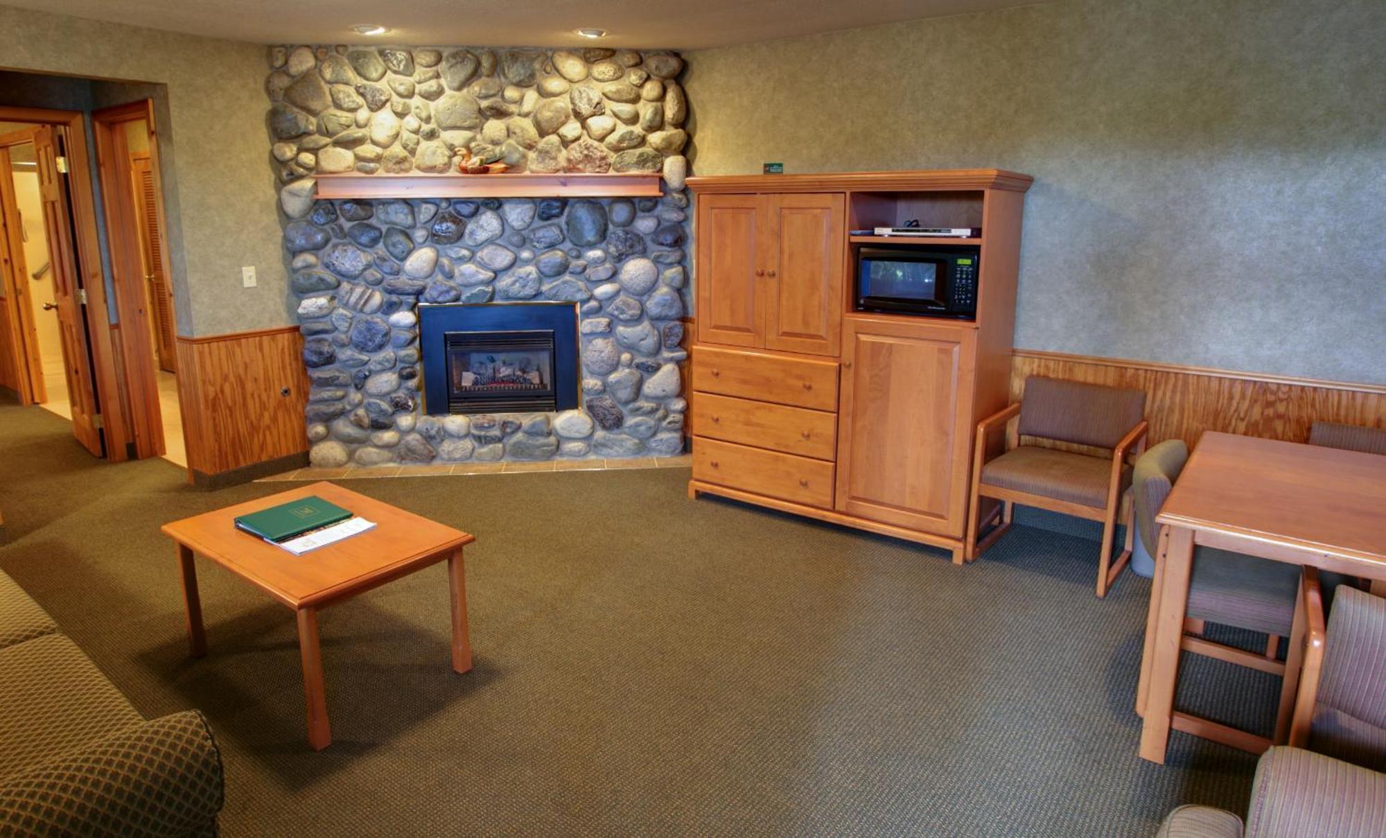 Poulsbo Inn & Suites Exterior photo